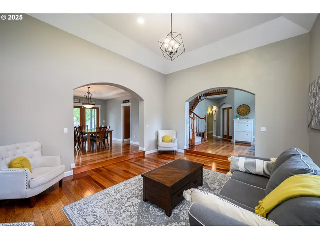 $899,000 | 2351 Northwest Pinehurst Drive, McMinnville, OR 97128