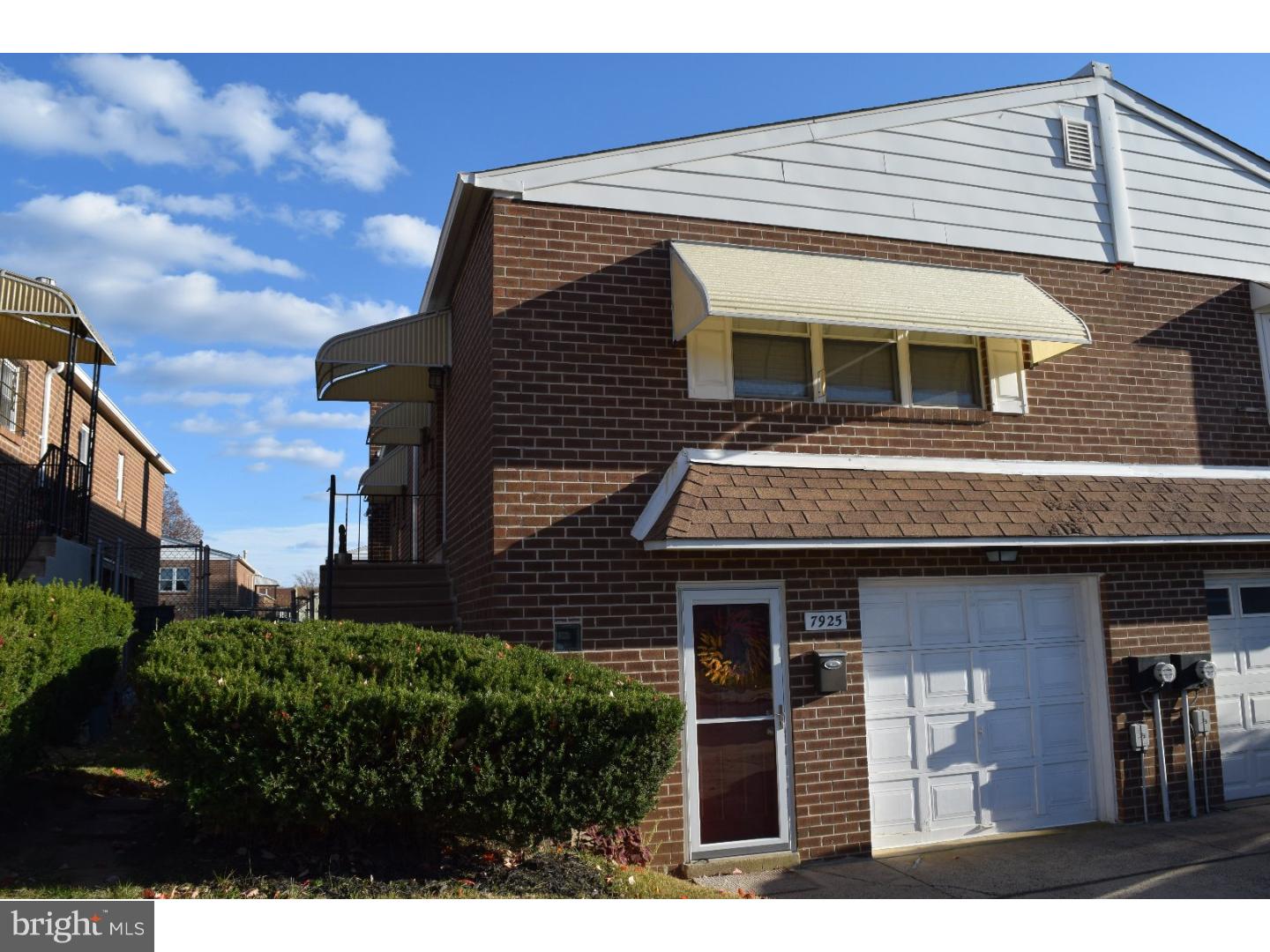 7925 Calvert Street Philadelphia, PA 19152 - Photo 2 of 22 Gallery Image 2