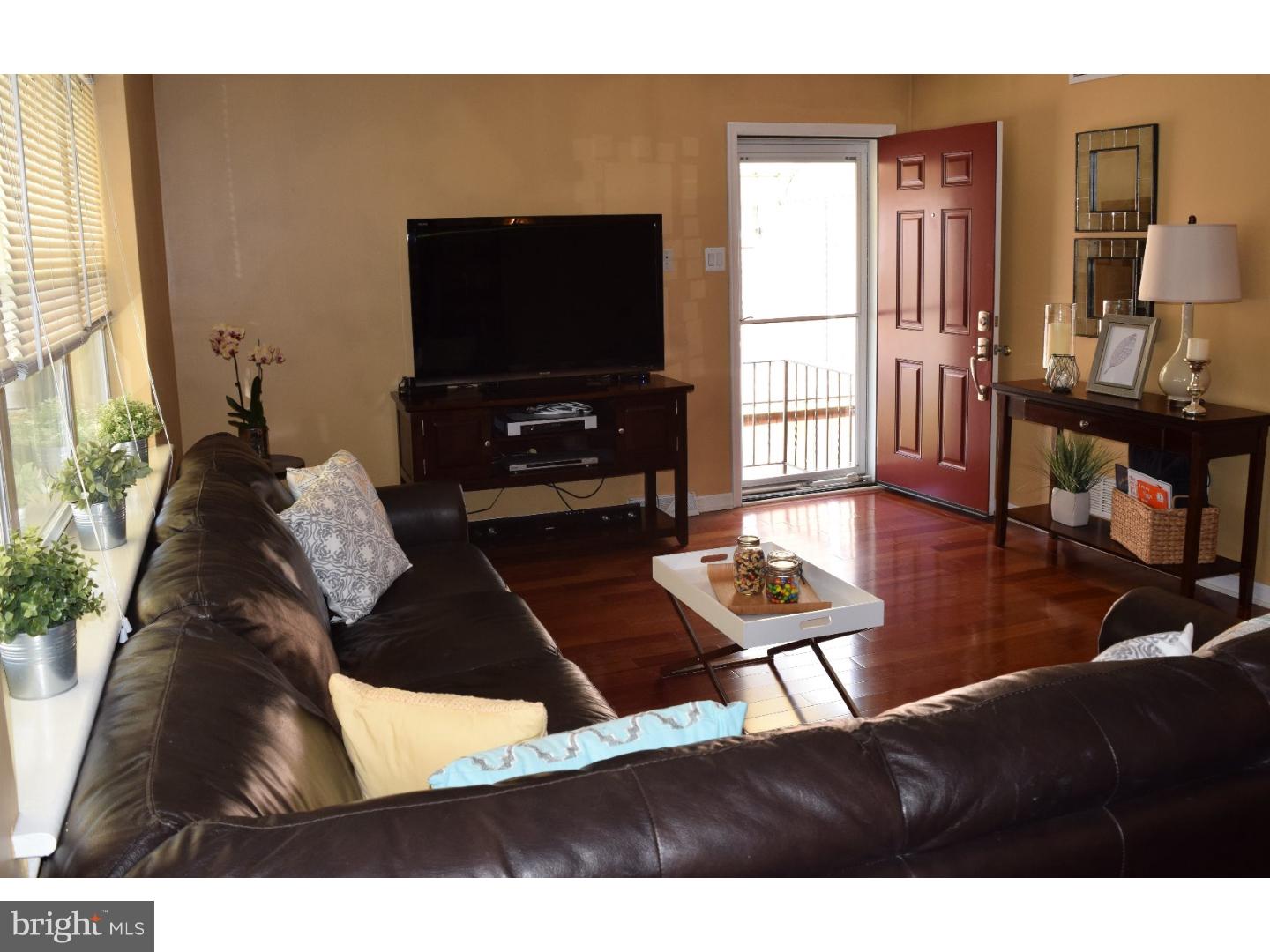 7925 Calvert Street Philadelphia, PA 19152 - Photo 13 of 22 Gallery Image 13