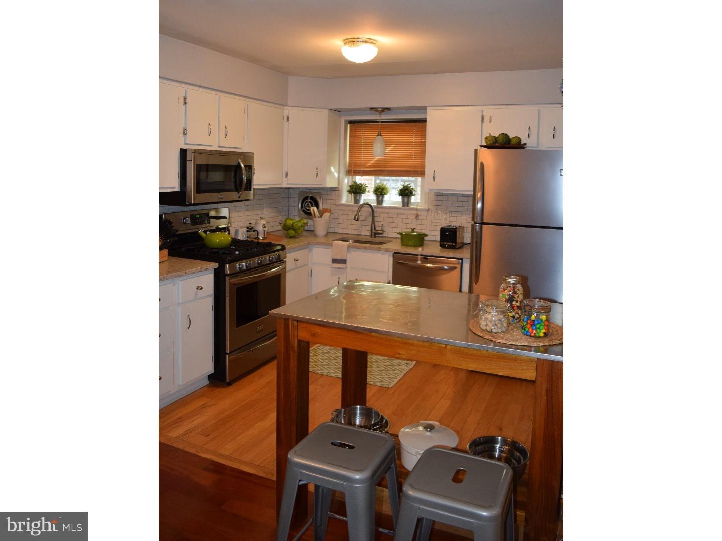 7925 Calvert Street Philadelphia, PA 19152 - Photo 10 of 22 Gallery Image 10