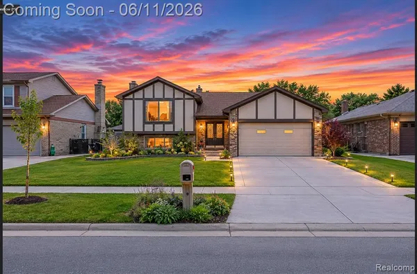 $379,900 | 35826 Foothill Drive, Sterling Heights, MI 48312