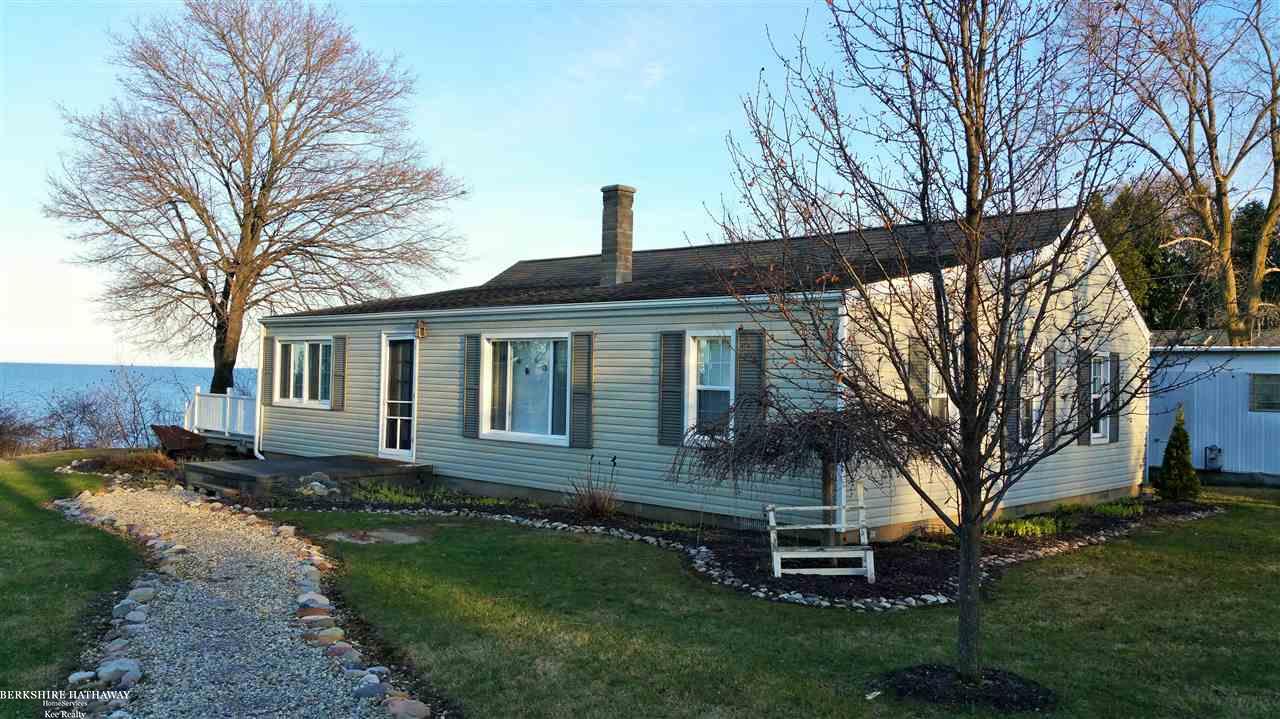 2245 Lakeshore Road Applegate, MI 48401 - Photo 1 of 40 31236130.JPG
