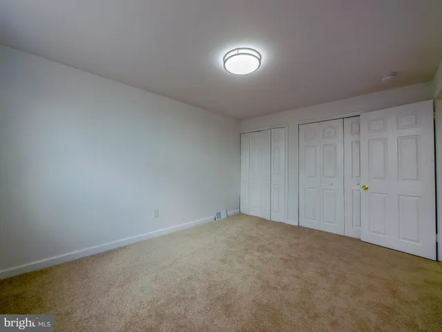 $180,000 | 325 White Avenue, Linwood, PA 19061