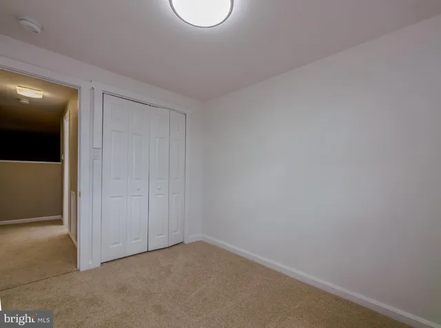 $180,000 | 325 White Avenue, Linwood, PA 19061