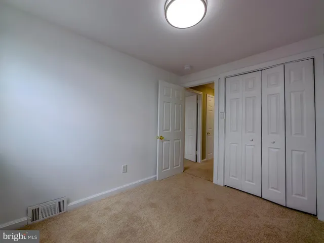 $180,000 | 325 White Avenue, Linwood, PA 19061