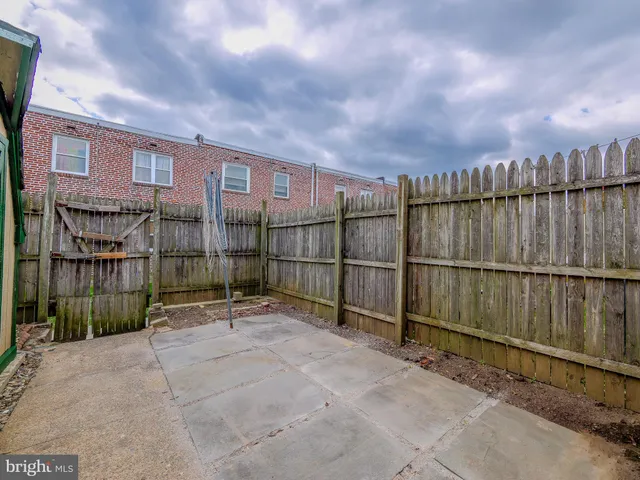 $180,000 | 325 White Avenue, Linwood, PA 19061