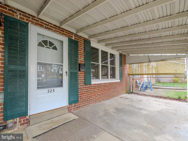 $180,000 | 325 White Avenue, Linwood, PA 19061