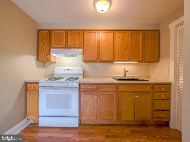 $180,000 | 325 White Avenue, Linwood, PA 19061