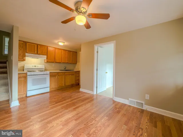 $180,000 | 325 White Avenue, Linwood, PA 19061