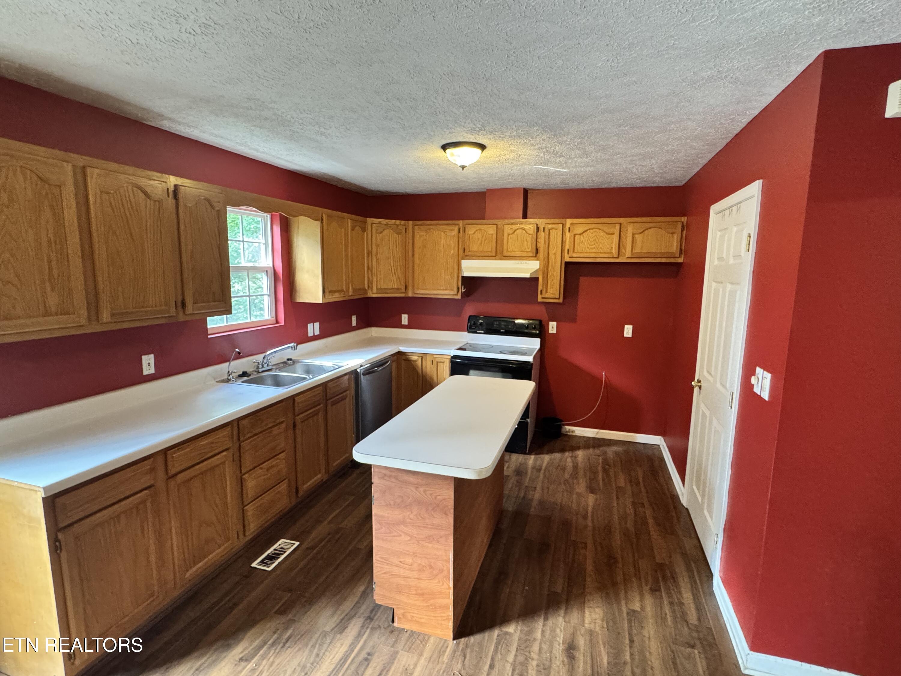 211 Jamie Street Maynardville, TN 37807 - Photo 26 of 27 2025-05-19 16.25.56