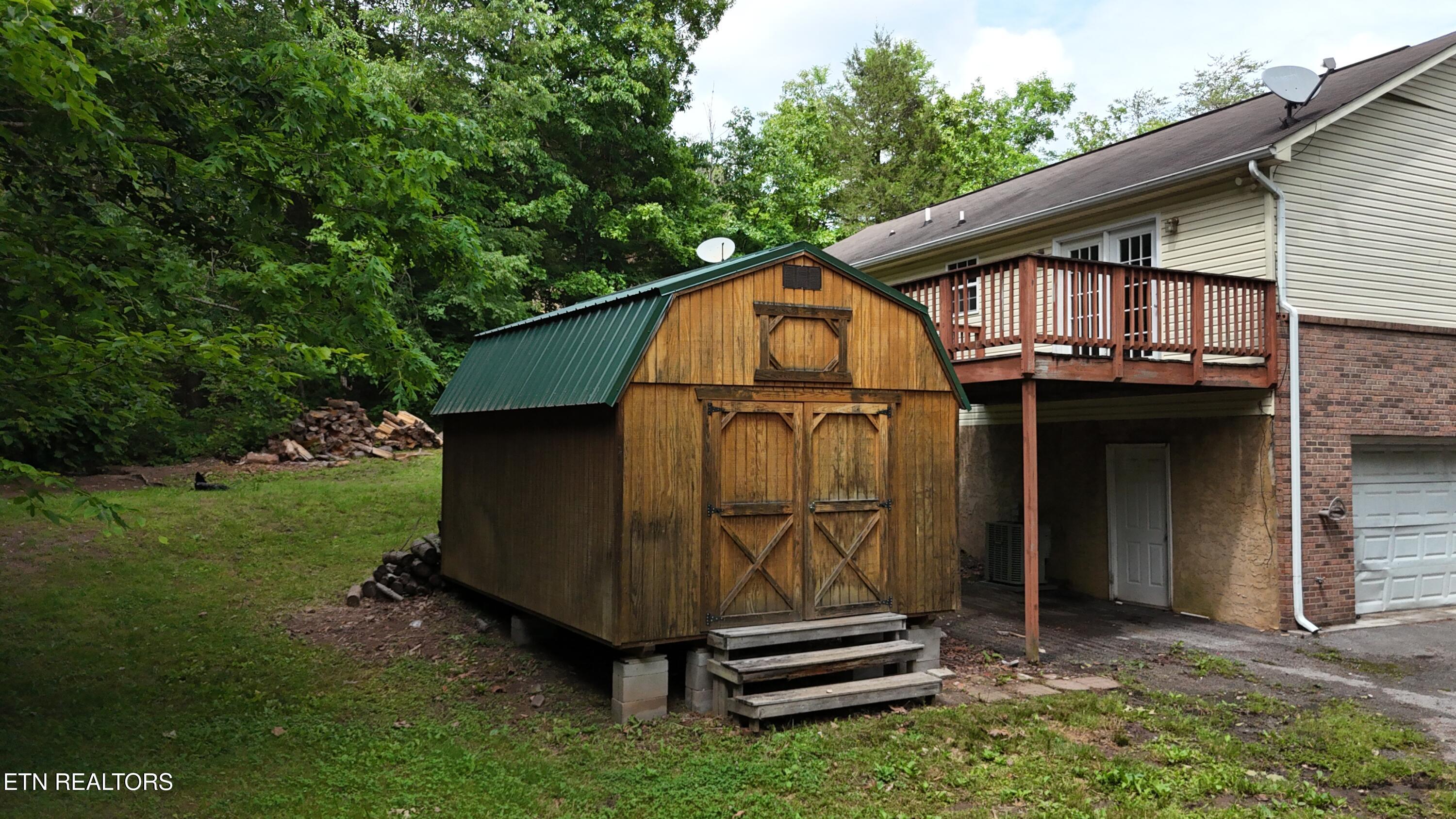 211 Jamie Street Maynardville, TN 37807 - Photo 8 of 27 2025-05-19 15.49.15-2