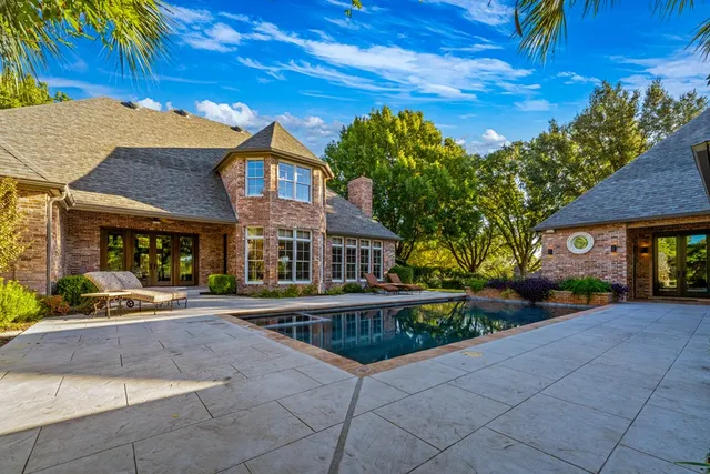 $1,900,000 | 2409 West Commerce Street, San Saba, TX 76877