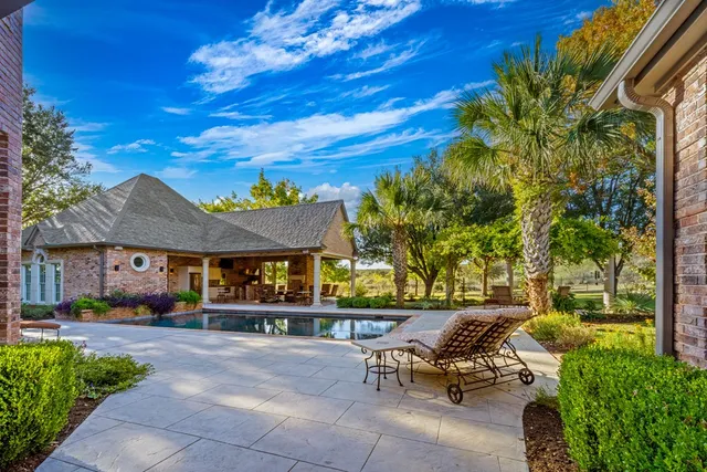 $1,900,000 | 2409 West Commerce Street, San Saba, TX 76877