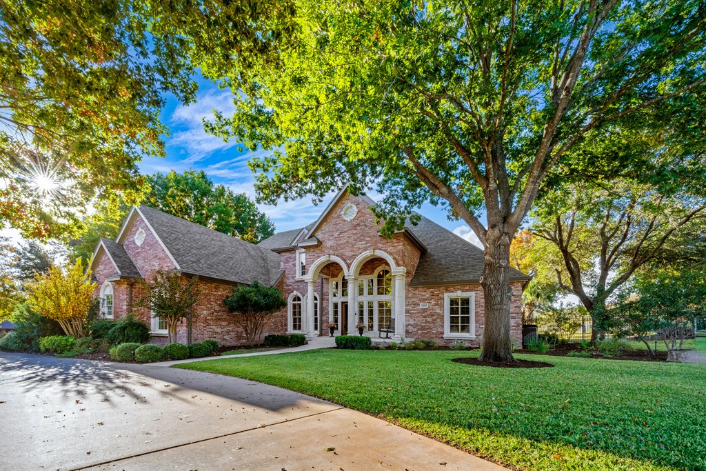 2409 West Commerce Street San Saba, TX 76877 - Photo 70 of 96 a view of a house with a yard