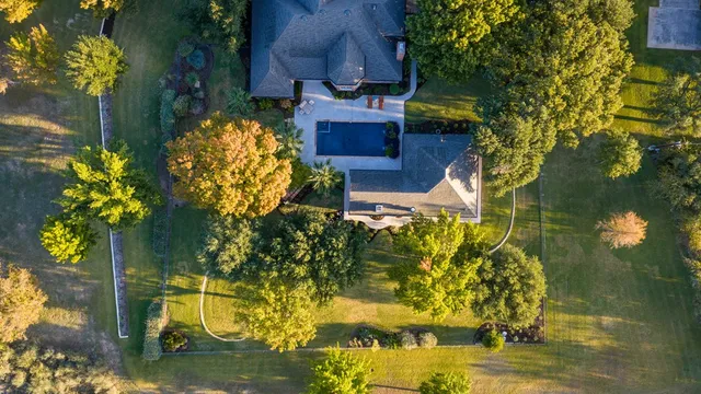 $1,900,000 | 2409 West Commerce Street, San Saba, TX 76877