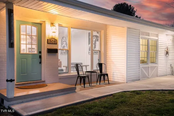 $514,990 | 508 Woodhaven Drive, Johnson City, TN 37604