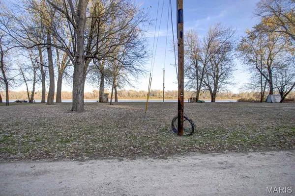 $38,000 | 141 Alexander Lane, Eldred, IL 62027