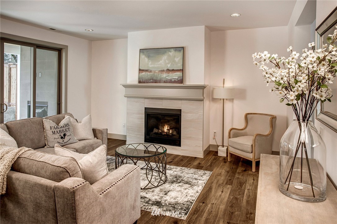 836 Chelan Place Northeast Renton, WA 98059 - Photo 2 of 23 Gallery Image 2
