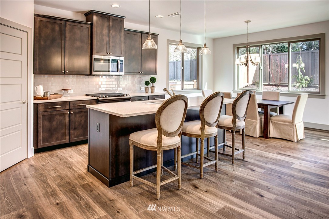 836 Chelan Place Northeast Renton, WA 98059 - Photo 5 of 23 Gallery Image 5