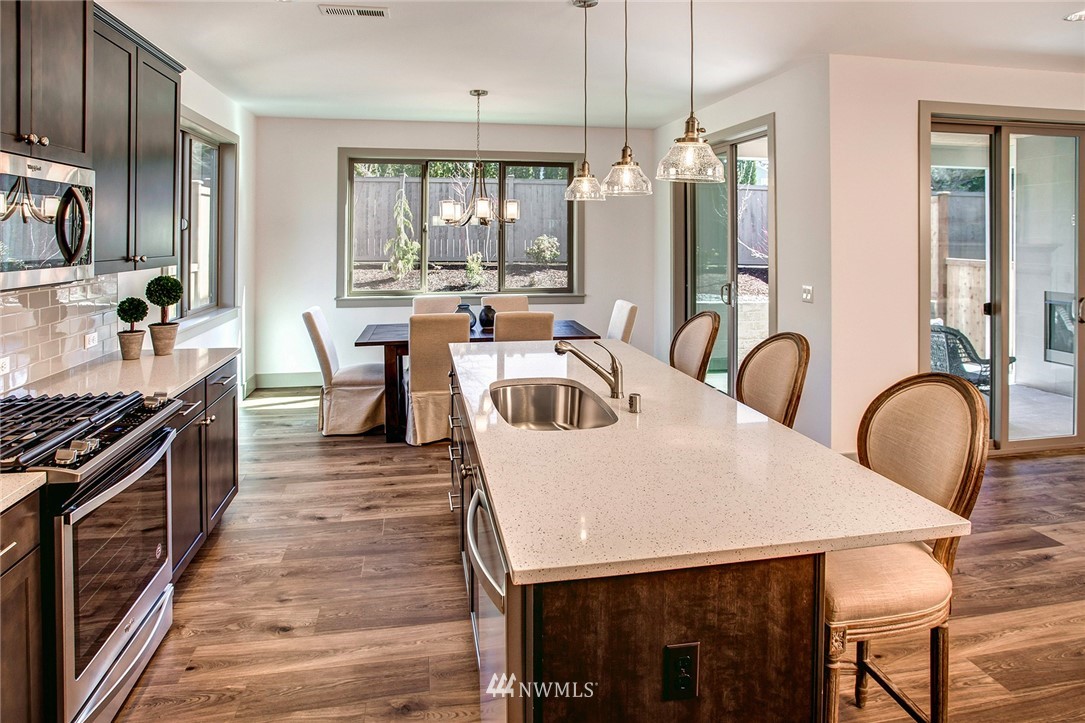 836 Chelan Place Northeast Renton, WA 98059 - Photo 7 of 23 Gallery Image 7