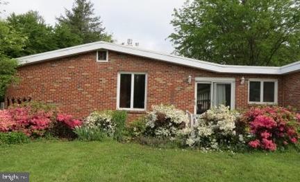 106 West Upper Ferry Road Ewing, NJ 08628 - Photo 2 of 25 Front of House