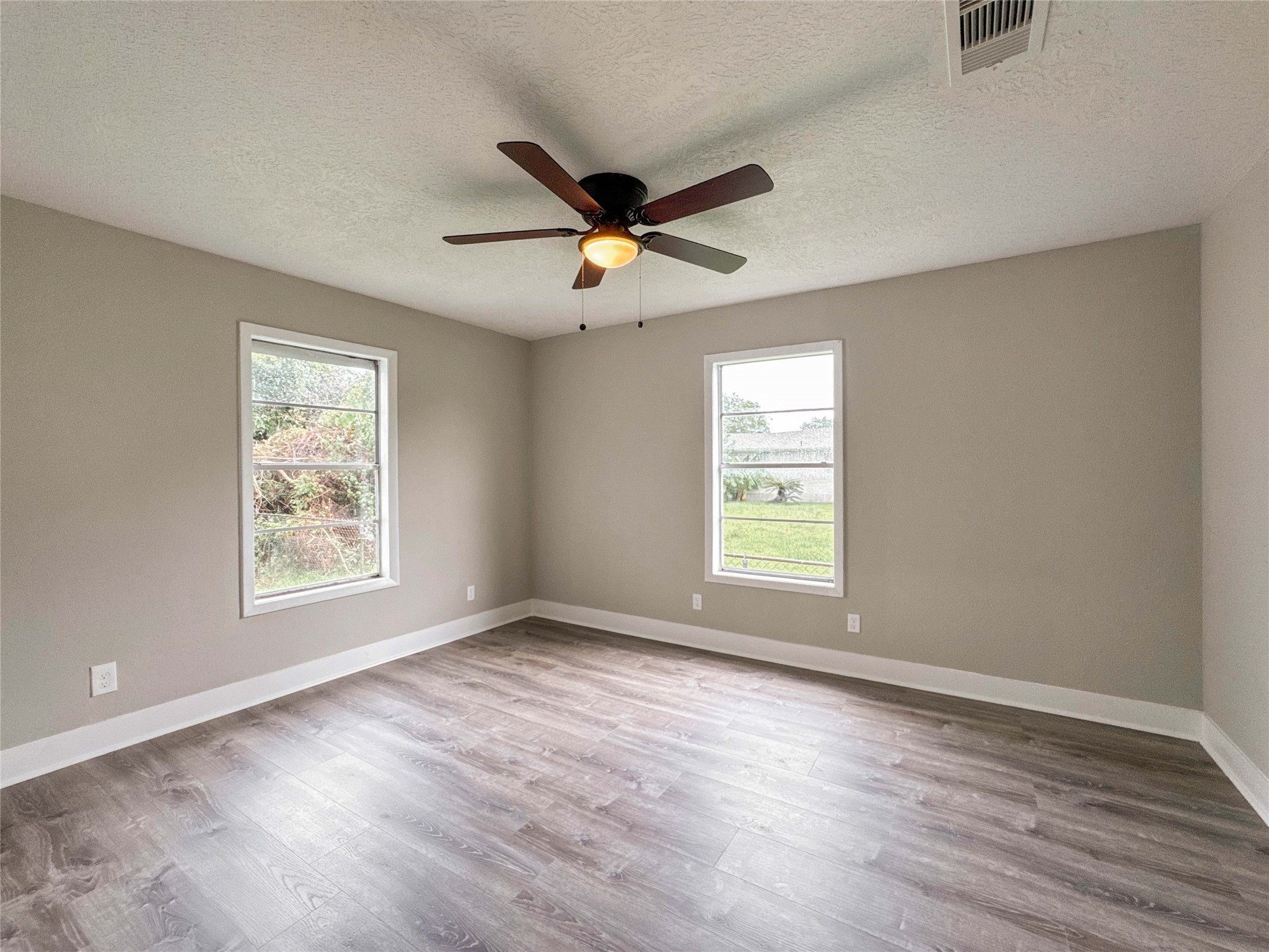 121 Lake Road La Marque, TX 77568 - Photo 32 of 47 Gallery Image 32