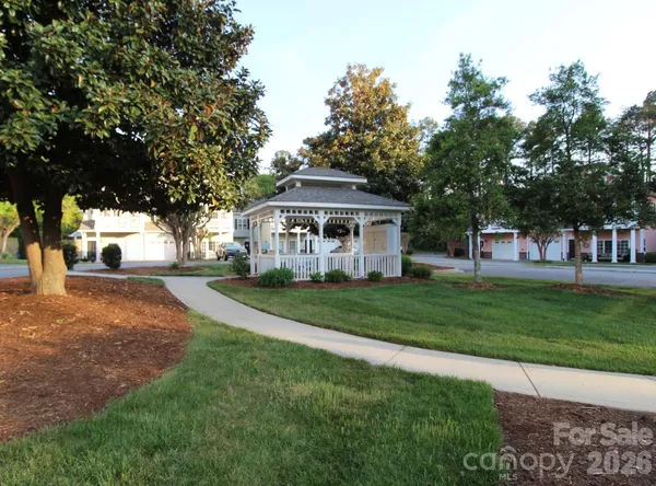 $238,500 | 1364 21st Avenue Northeast, Hickory, NC 28601