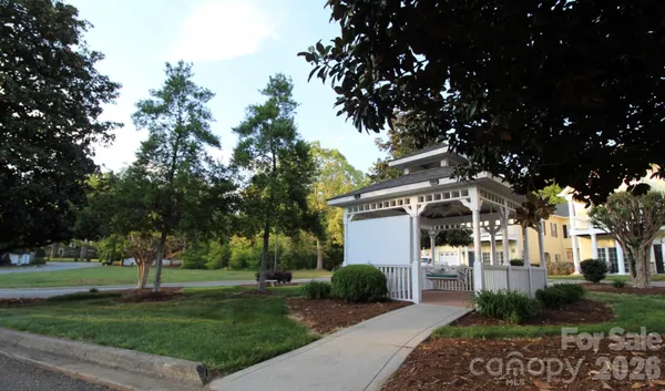 $238,500 | 1364 21st Avenue Northeast, Hickory, NC 28601