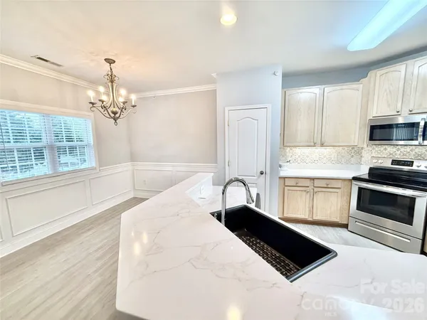 $238,500 | 1364 21st Avenue Northeast, Hickory, NC 28601