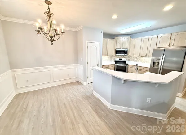 $238,500 | 1364 21st Avenue Northeast, Hickory, NC 28601