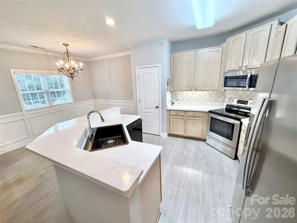 $238,500 | 1364 21st Avenue Northeast, Hickory, NC 28601