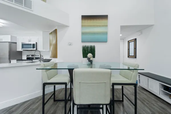 $275,000 | 8851 Wiles Road, Unit 304, Coral Springs, FL 33067