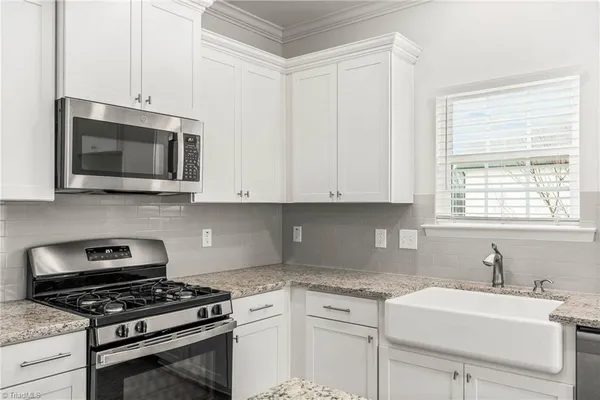 $449,900 | 6231 Finch Meadow, Clemmons, NC 27012