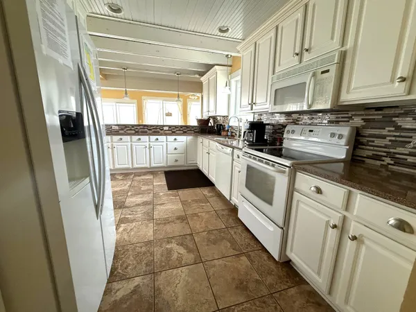 $724,900 | 11362 East Shore Drive, Delton, MI 49046