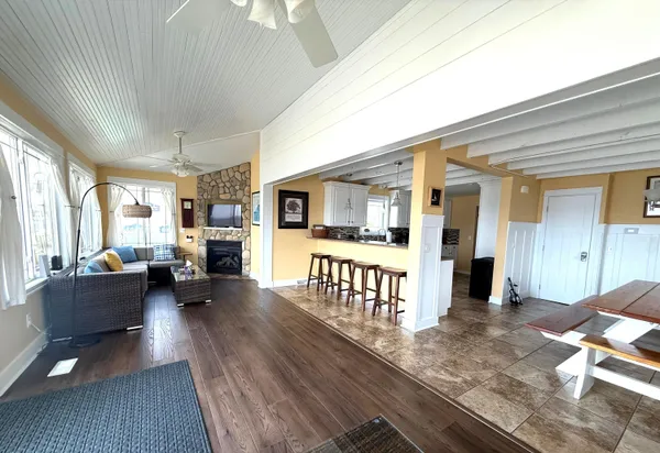 $724,900 | 11362 East Shore Drive, Delton, MI 49046