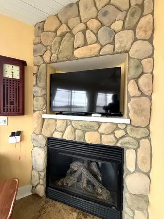 $724,900 | 11362 East Shore Drive, Delton, MI 49046