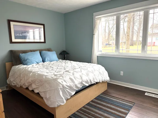 $724,900 | 11362 East Shore Drive, Delton, MI 49046