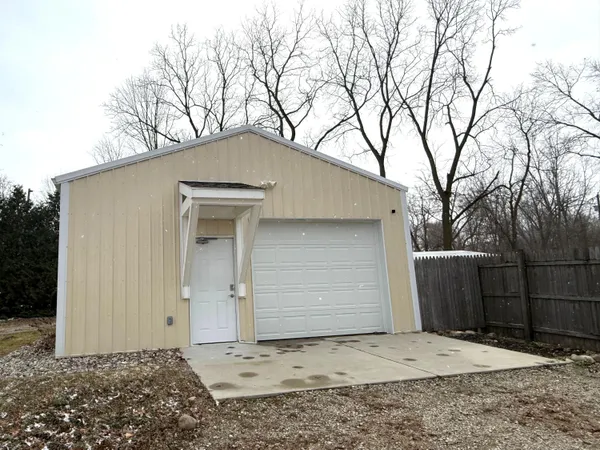 $724,900 | 11362 East Shore Drive, Delton, MI 49046