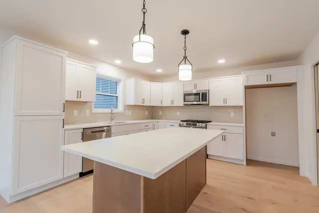 $499,500 | 2 Bucktown Court, Bloomington, IL 61705