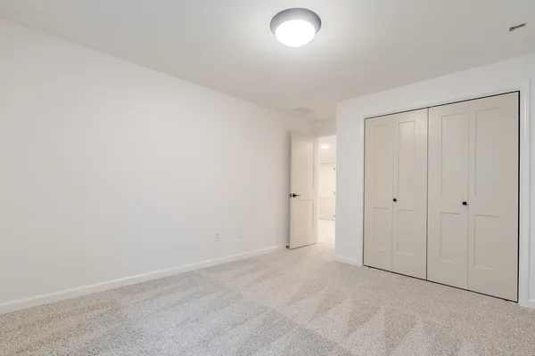 $494,500 | 2 Bucktown Court, Bloomington, IL 61705