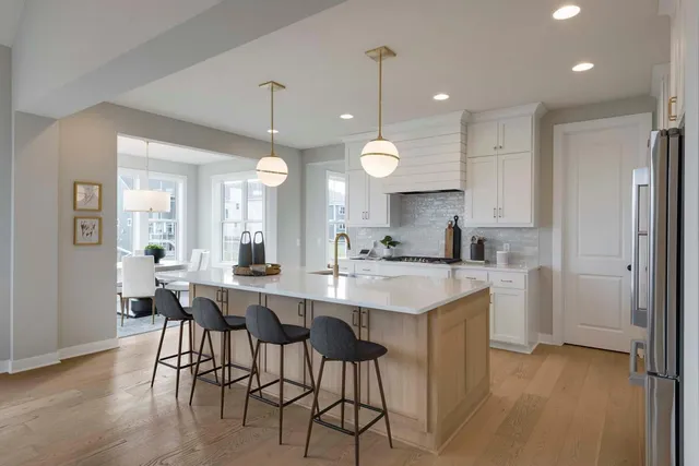 $969,900 | 6513 Timber Arch Drive, Chaska, MN 55318