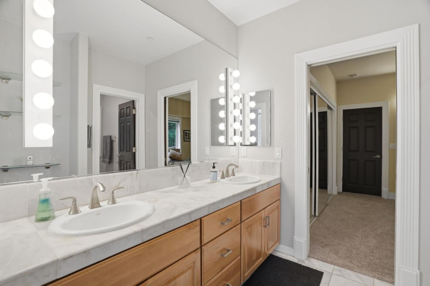 24106 Deer Path Road Saratoga, CA 95070 - Photo 35 of 68
