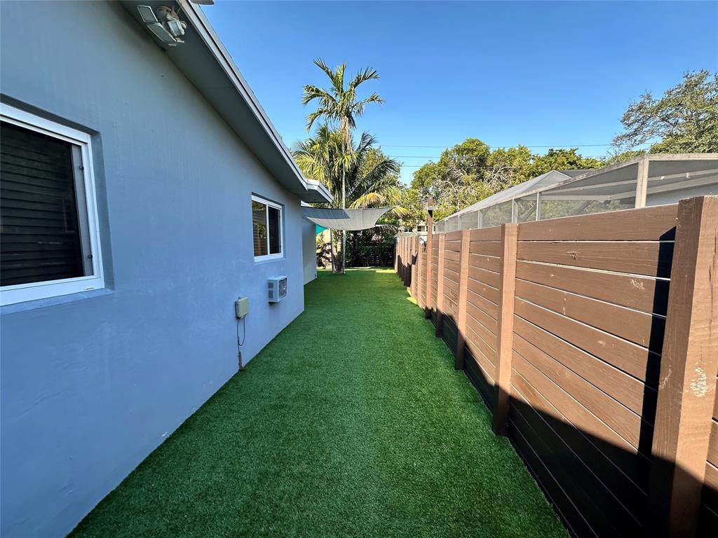 3341 Liberty Street Hollywood, FL 33021 - Photo 28 of 30