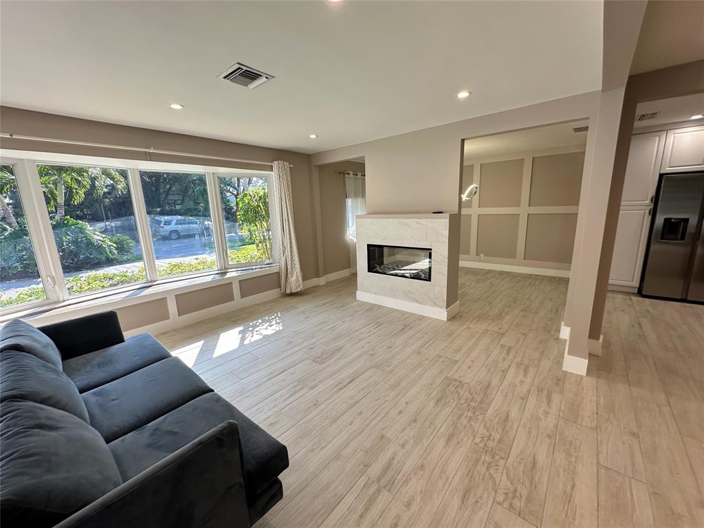 3341 Liberty Street Hollywood, FL 33021 - Photo 5 of 30