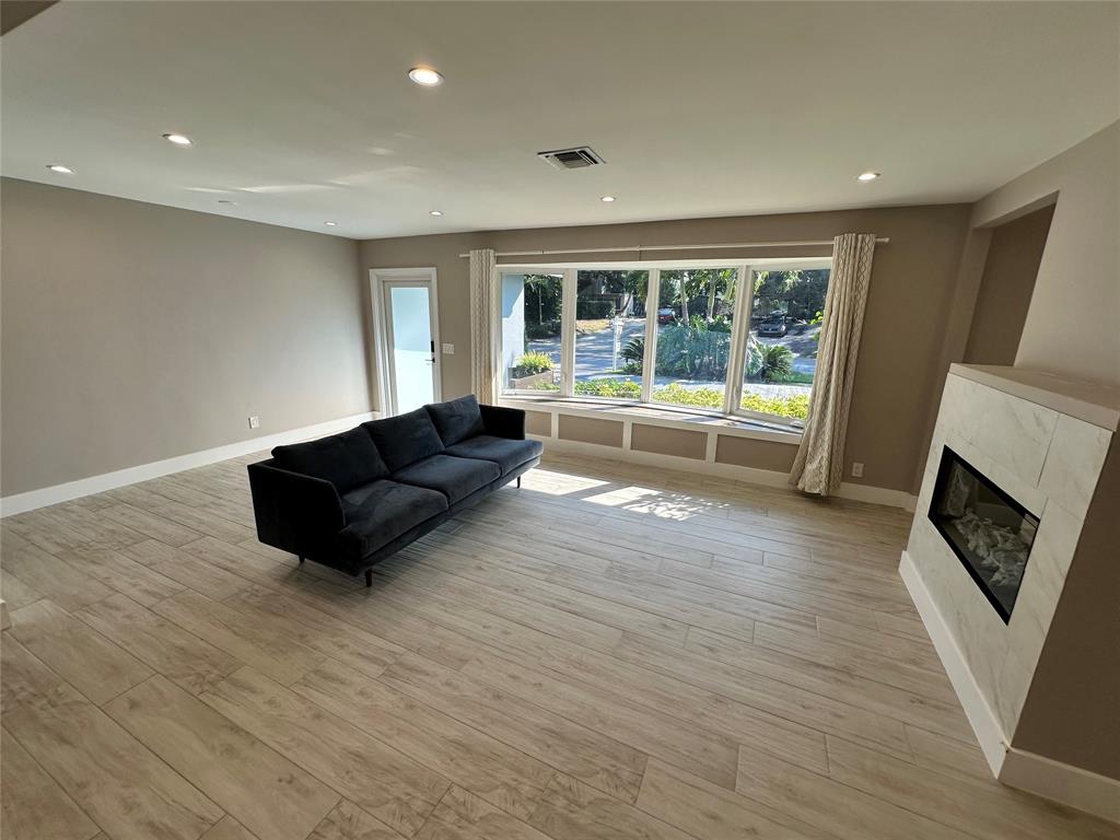 3341 Liberty Street Hollywood, FL 33021 - Photo 9 of 30