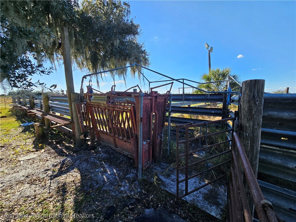 320 Grigsby Road Venus, FL 33960 - Photo 7 of 21 Gallery Image 7