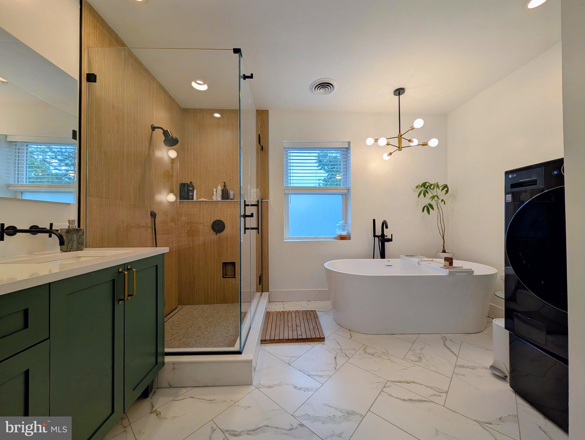 10106 Greenock Road Silver Spring, MD 20901 - Photo 8 of 19 Modern bathroom with elegant finishes.