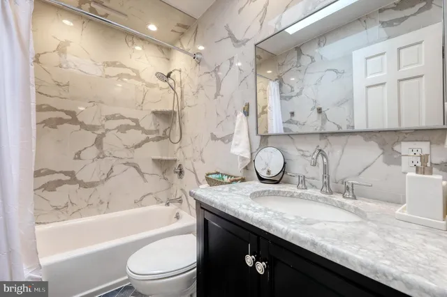 $5,990 | 191 Lakeshore Drive, Oakland, NJ 07436