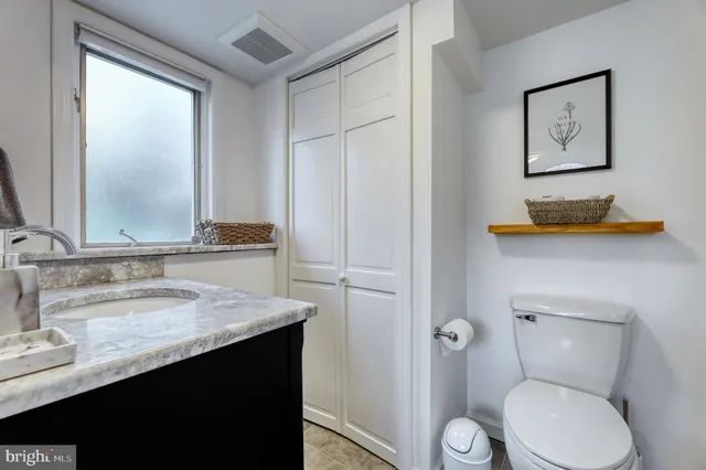 $5,990 | 191 Lakeshore Drive, Oakland, NJ 07436