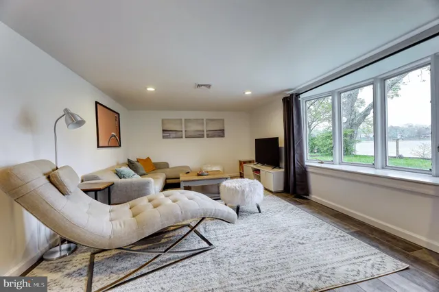 $5,990 | 191 Lakeshore Drive, Oakland, NJ 07436